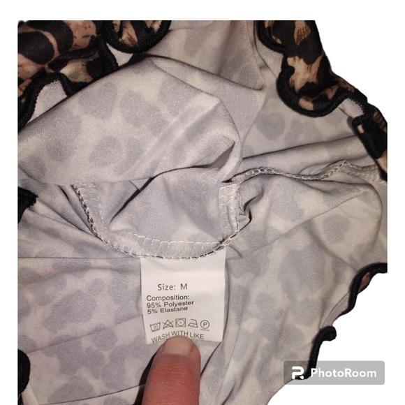 🆕ADORABLE| ”HUNNY" HALTER IN BLK W RUFFLE E SIZE MEDIUM🆕 - Picture 5 of 8